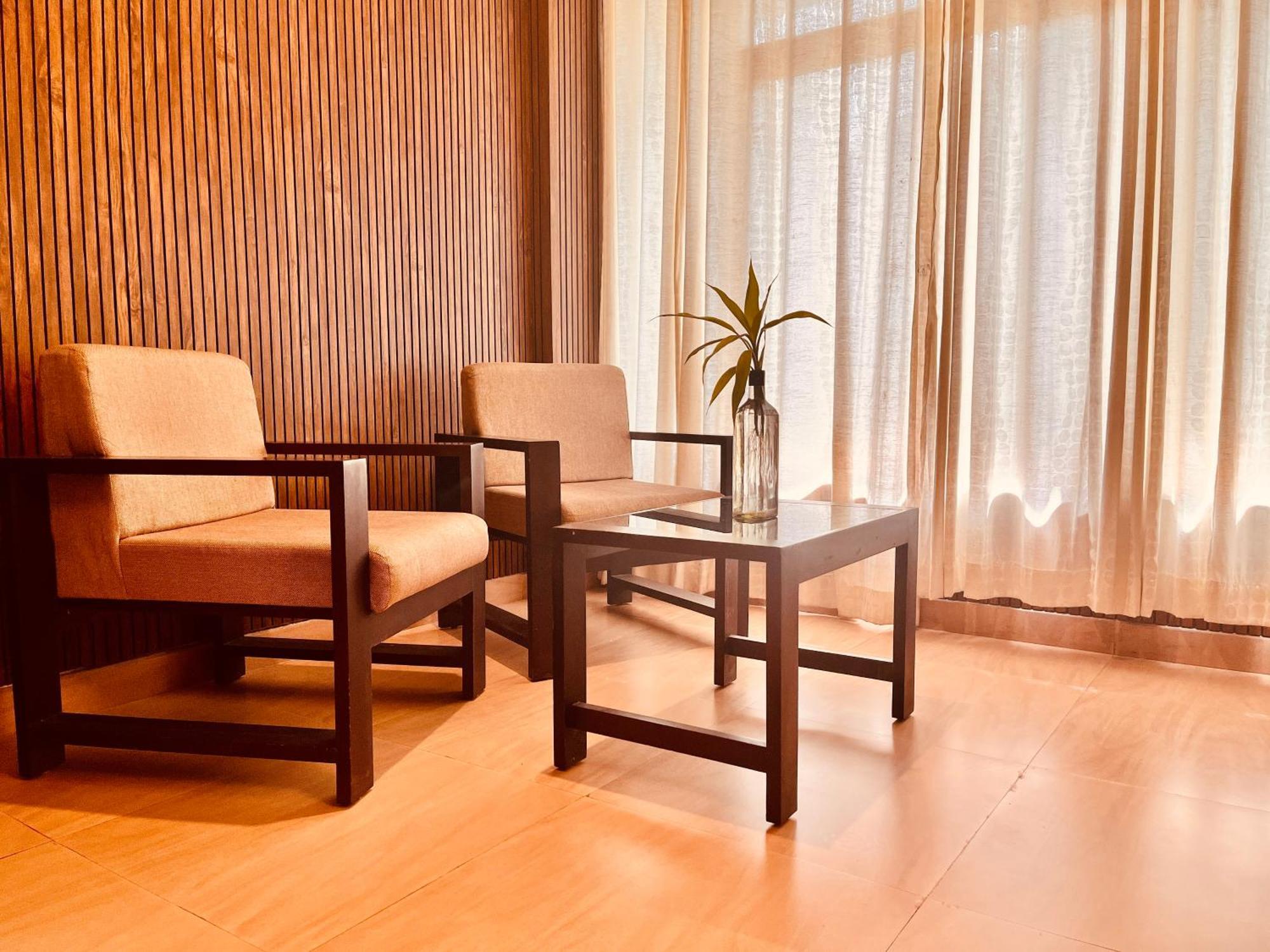 The Sapphire 1,2,3 Bedroom Available In Omaxe - A Four Star Luxury