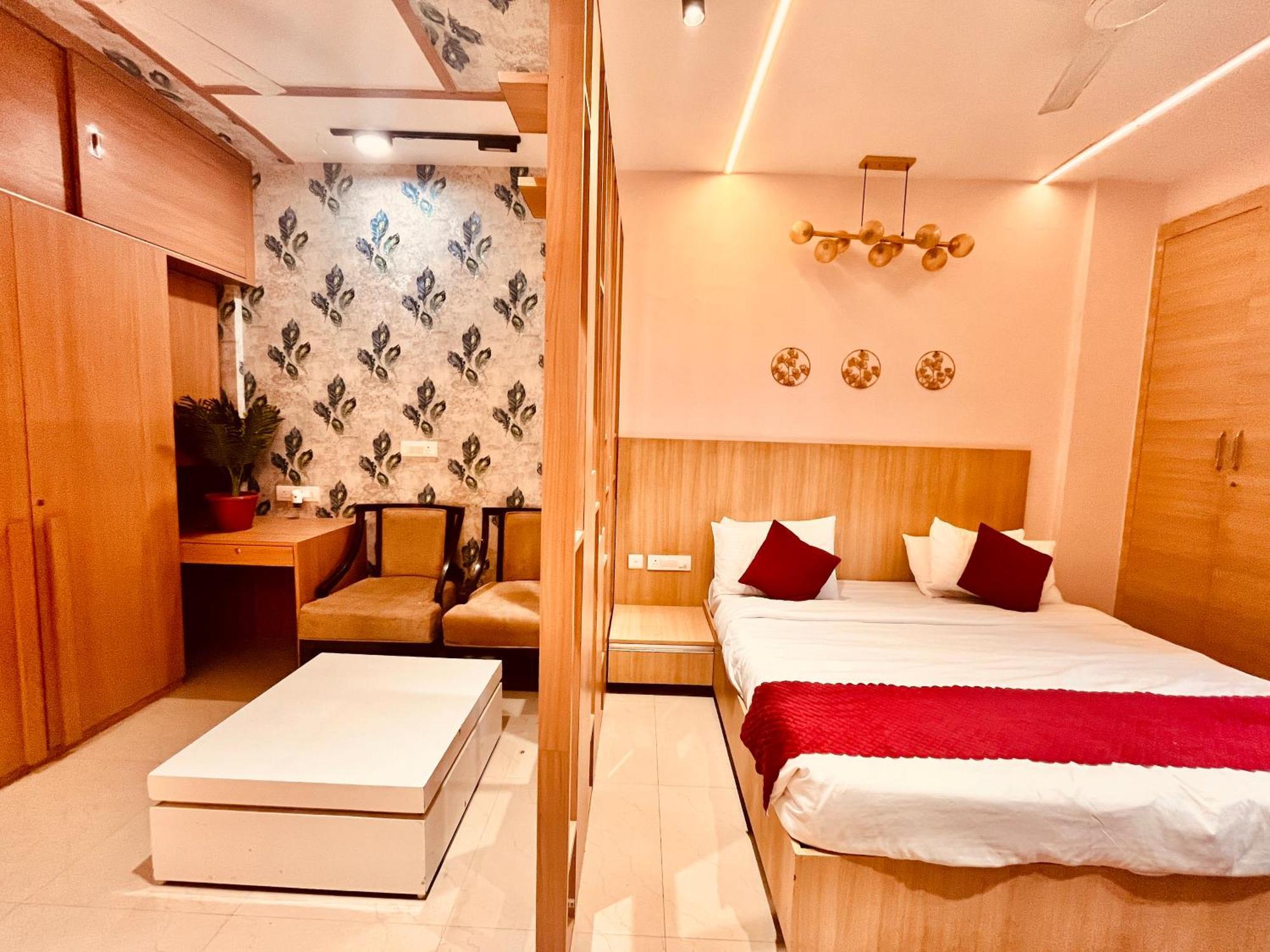 The Sapphire 1,2,3 Bedroom Available In Omaxe - A Four Star Luxury Hotel Vrindavan