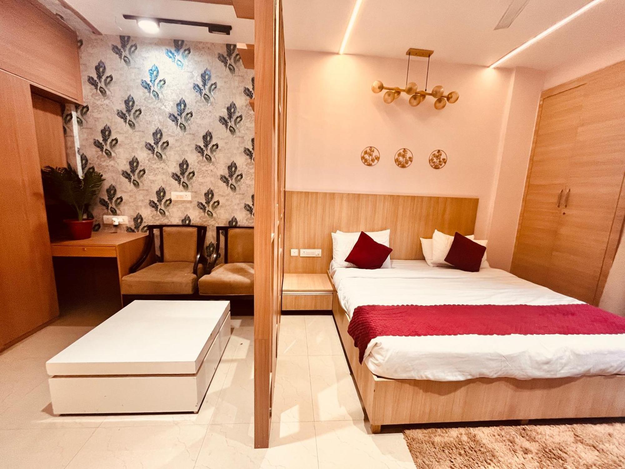The Sapphire 1,2,3 Bedroom Available In Omaxe - A Four Star Luxury Vrindavan