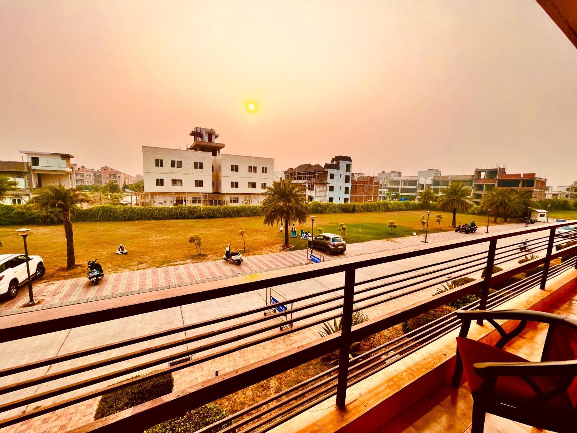 The Sapphire 1,2,3 Bedroom Available In Omaxe - A Four Star Luxury Vrindavan